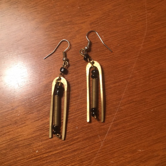 Jewelry - Gold and black modern earrings